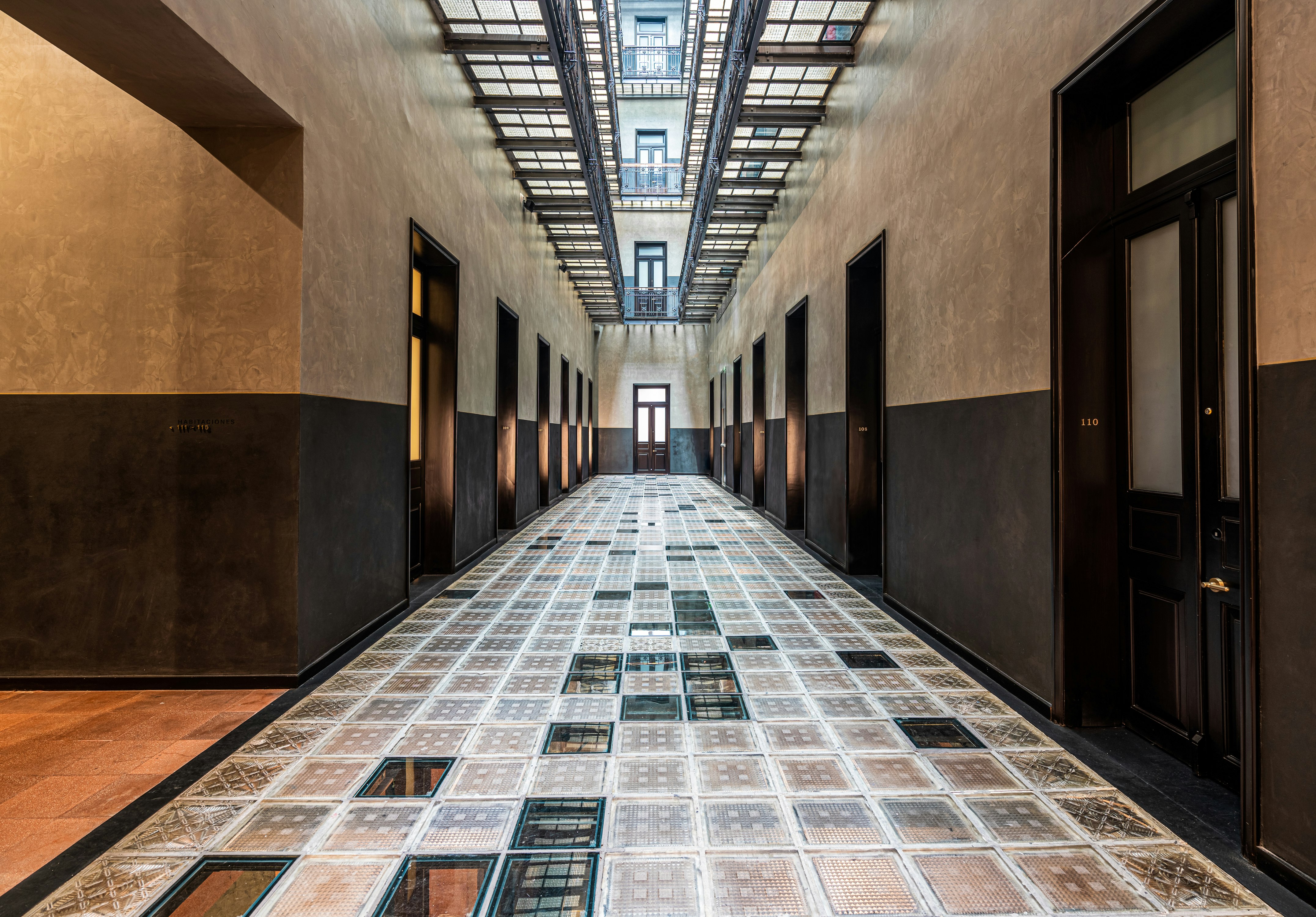 Umbral, Curio Collection by Hilton 43/48