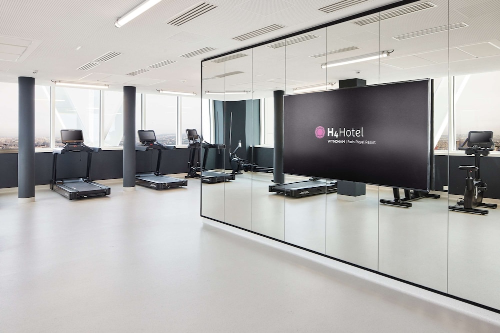 H4 Wyndham Paris Pleyel 64/87