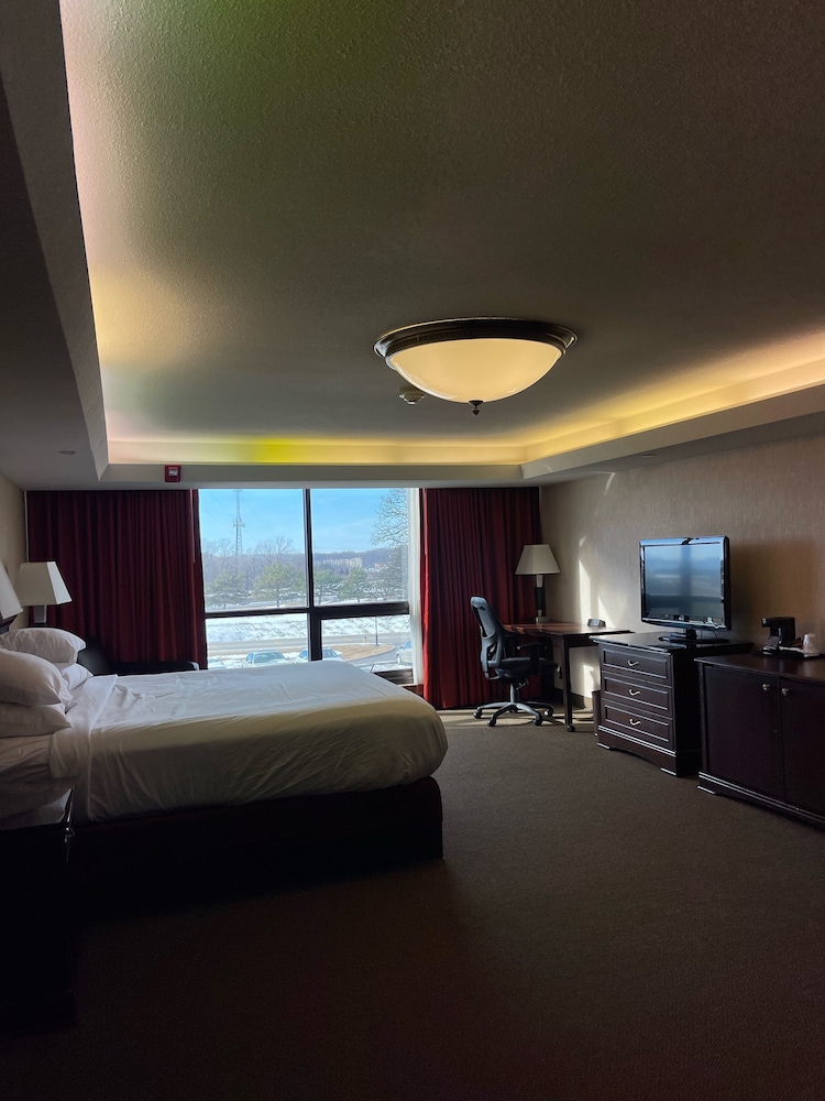 Hotel Lotus Kansas City Merriam 44/64