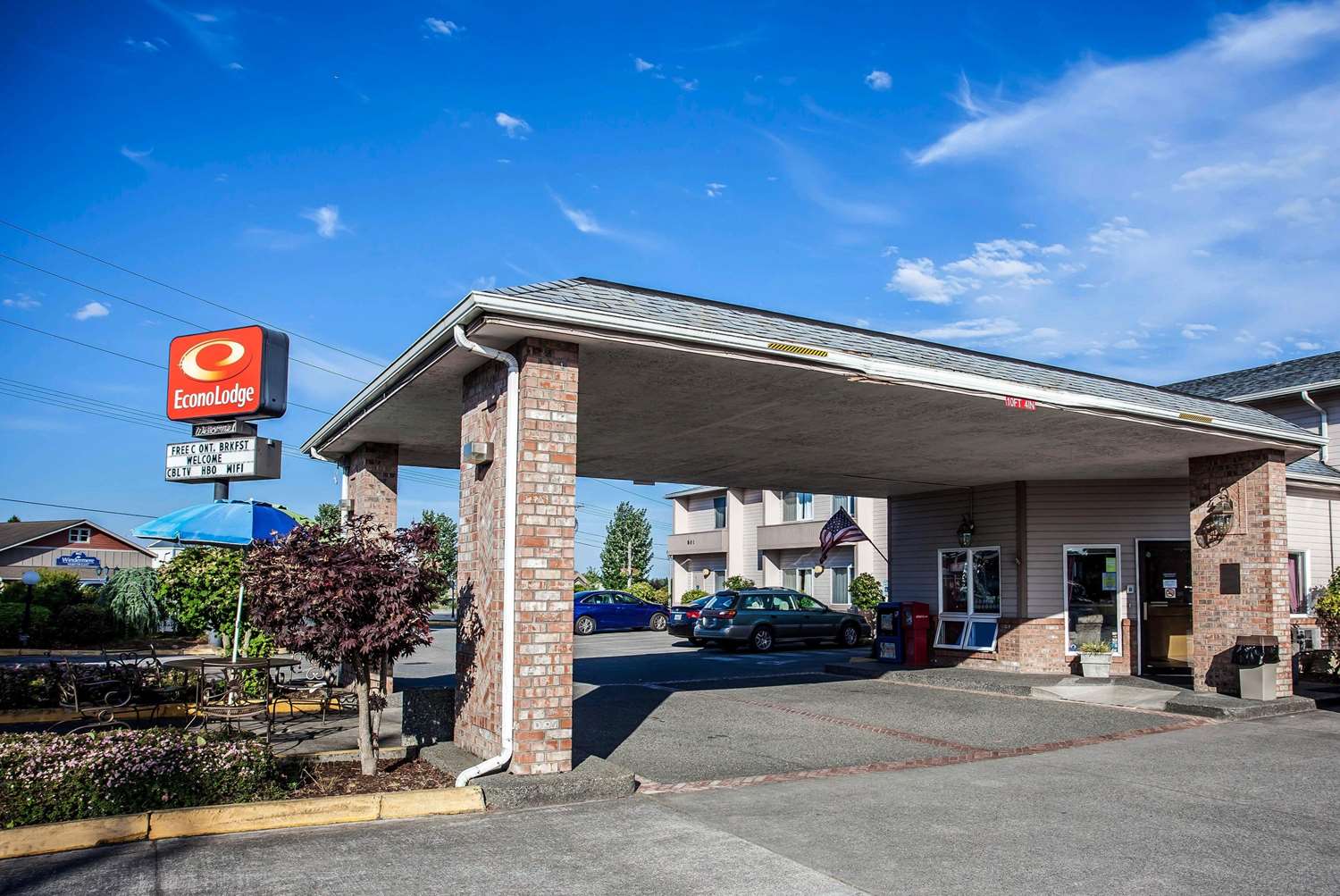 Econo Lodge Washington Harbor 30/30