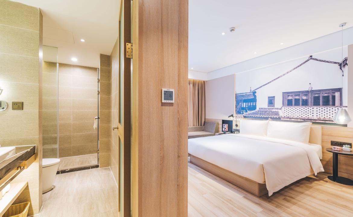 Jimu, Queen Bed