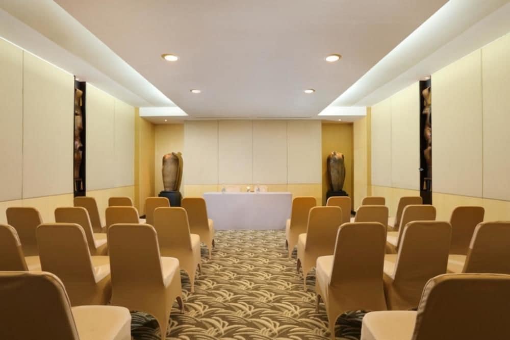 Hotel Santika Premiere Malang 36/44