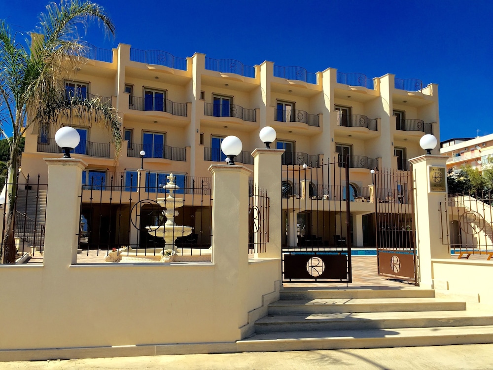 Hotel Riviera Palace 3/47