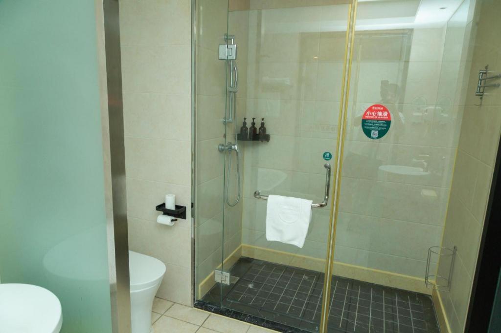 GreenTree Inn Jiansu Nantong Tongzhouwan Huanghe Road Business Hotel 39/41