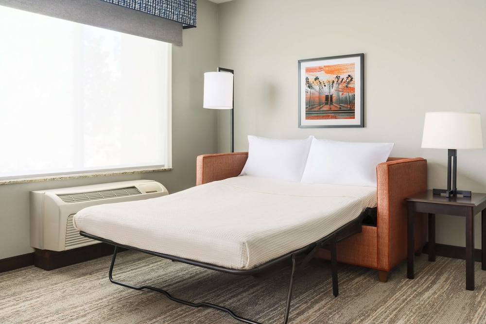 Hampton Inn & Suites Thousand Oaks 16/58