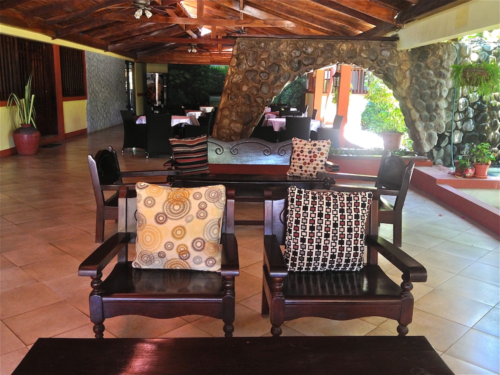 Las Espuelas Hotel 36/54