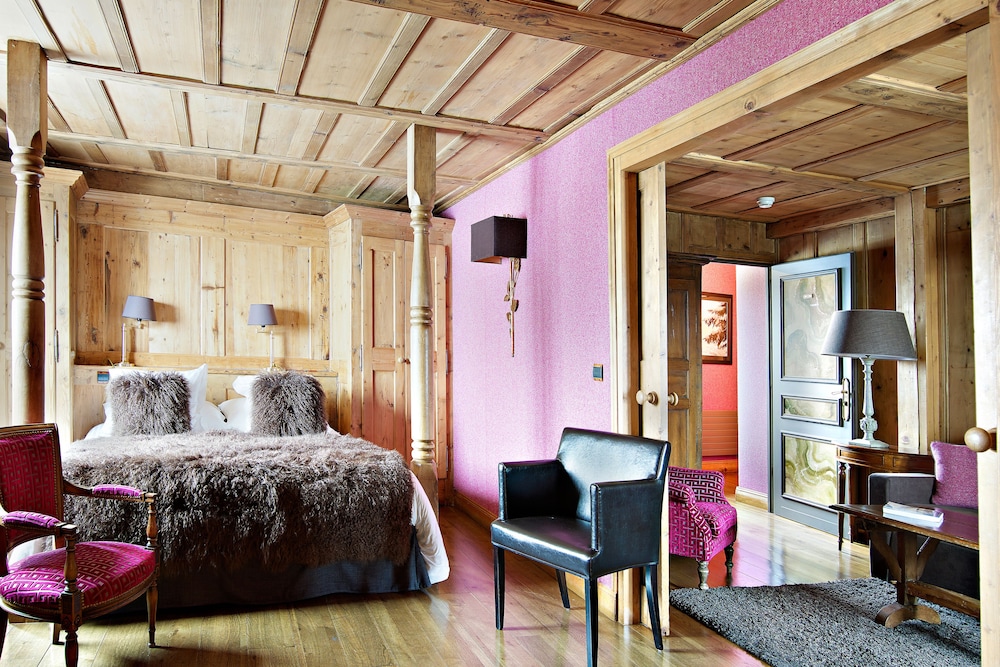Hotel Mont Blanc 51/56