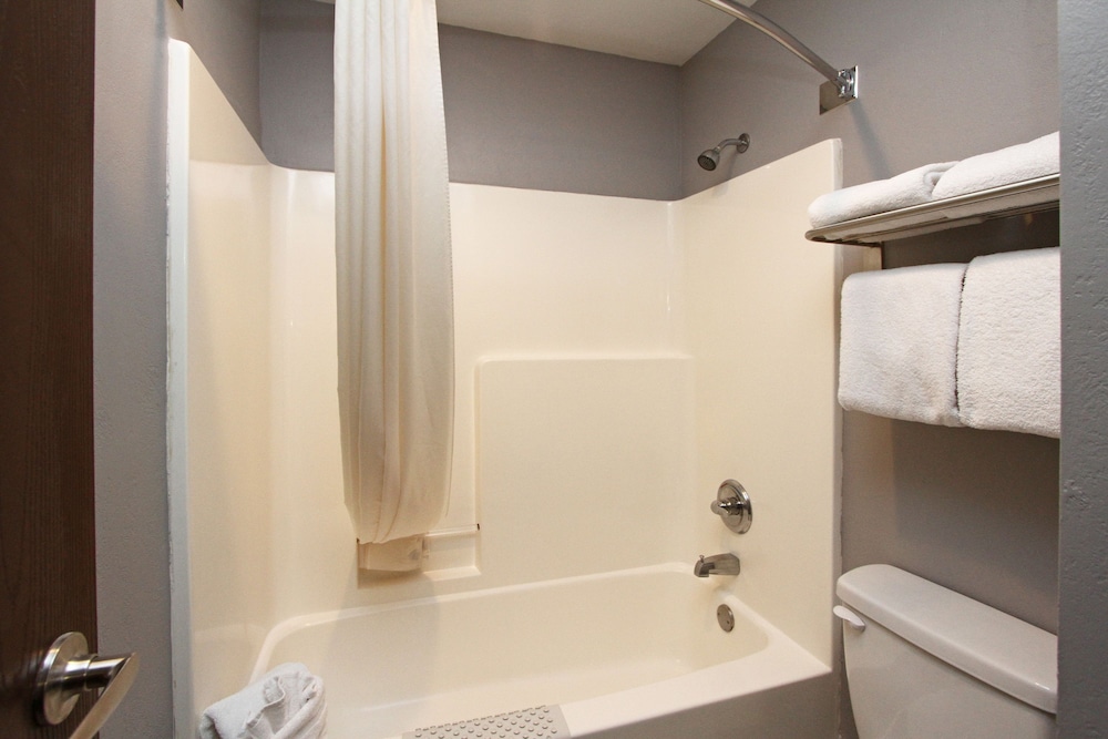 New Victorian Inn Suites Sioux City 18/50