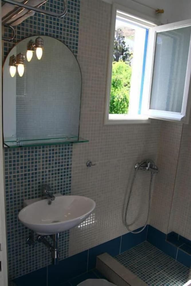 Minoa Hotel Amorgos 18/19