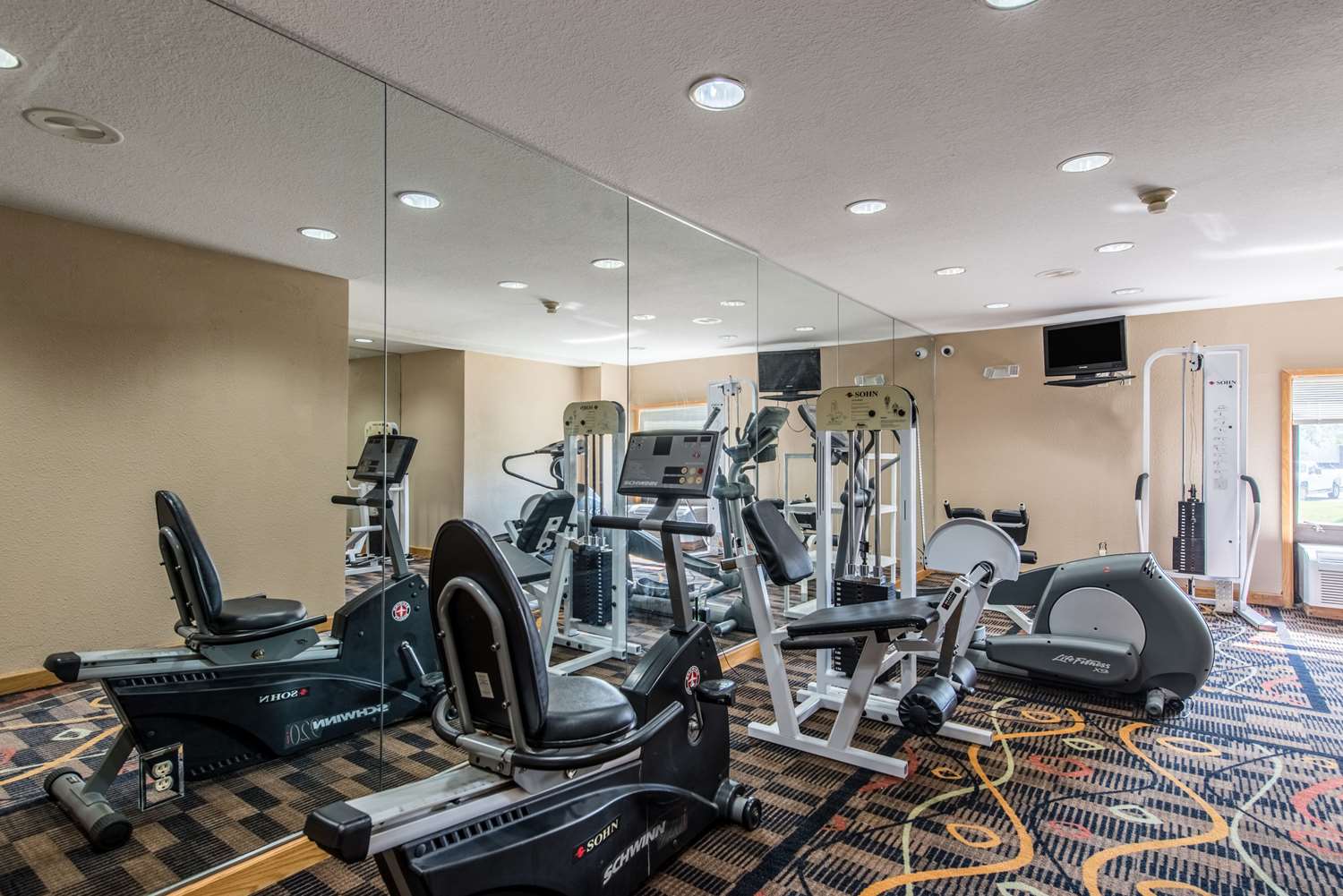 Quality Inn and Suites University Area 15/38