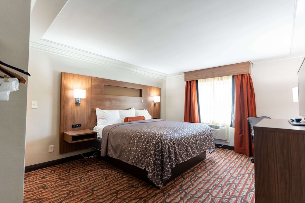 Kalika Hotel Niagara Falls Downtown NY 12/28