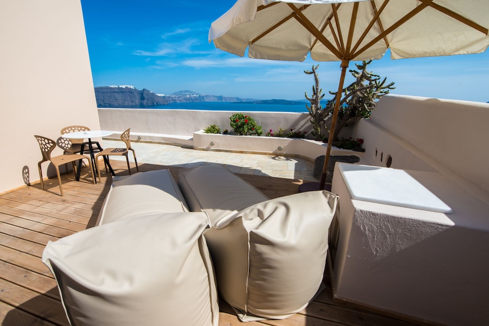Passion Blue Villas 35/50