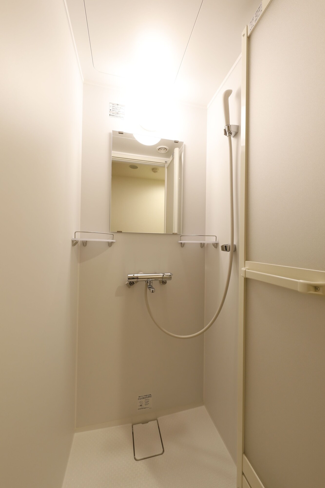 Moderate, Queen Bed 4/4