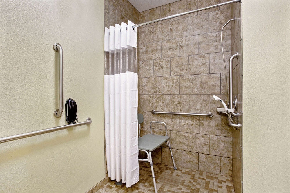 La Quinta Inn & Suites by Wyndham Bismarck 20/62