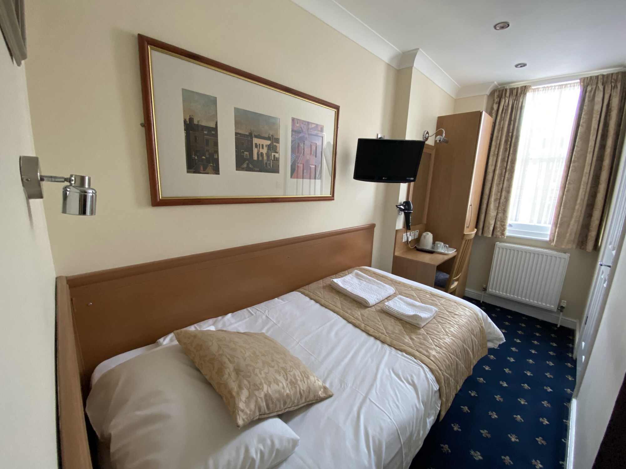 ROOM, SINGLE, SINGLE BED