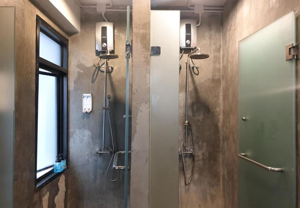 Silom Space Hostel 71/72