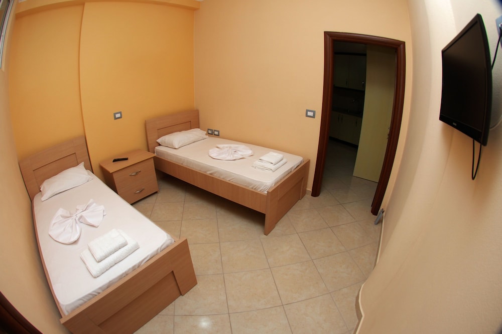 Melsi Apartments 13/50
