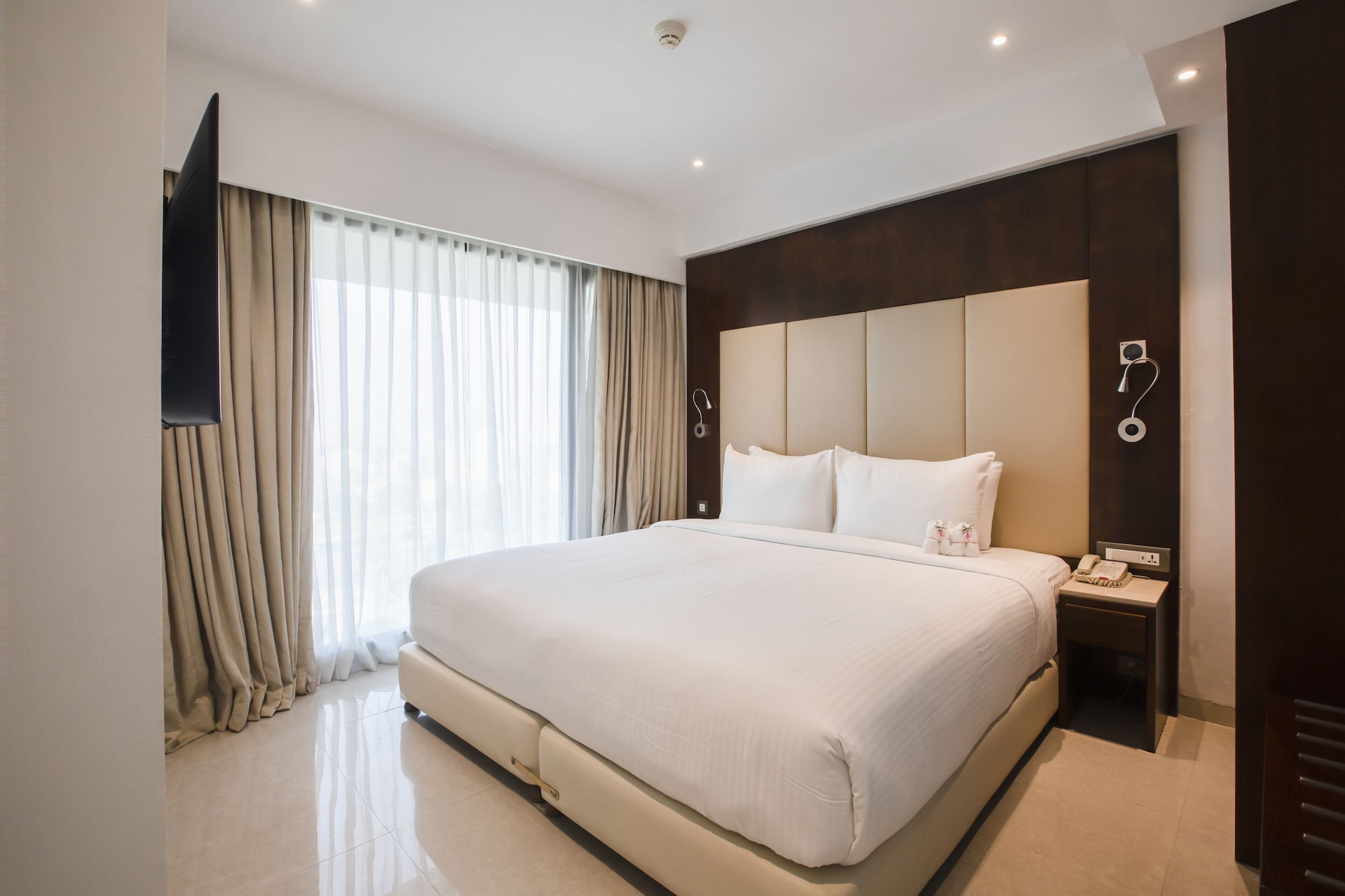 1 BEDROOM, RESIDENCE