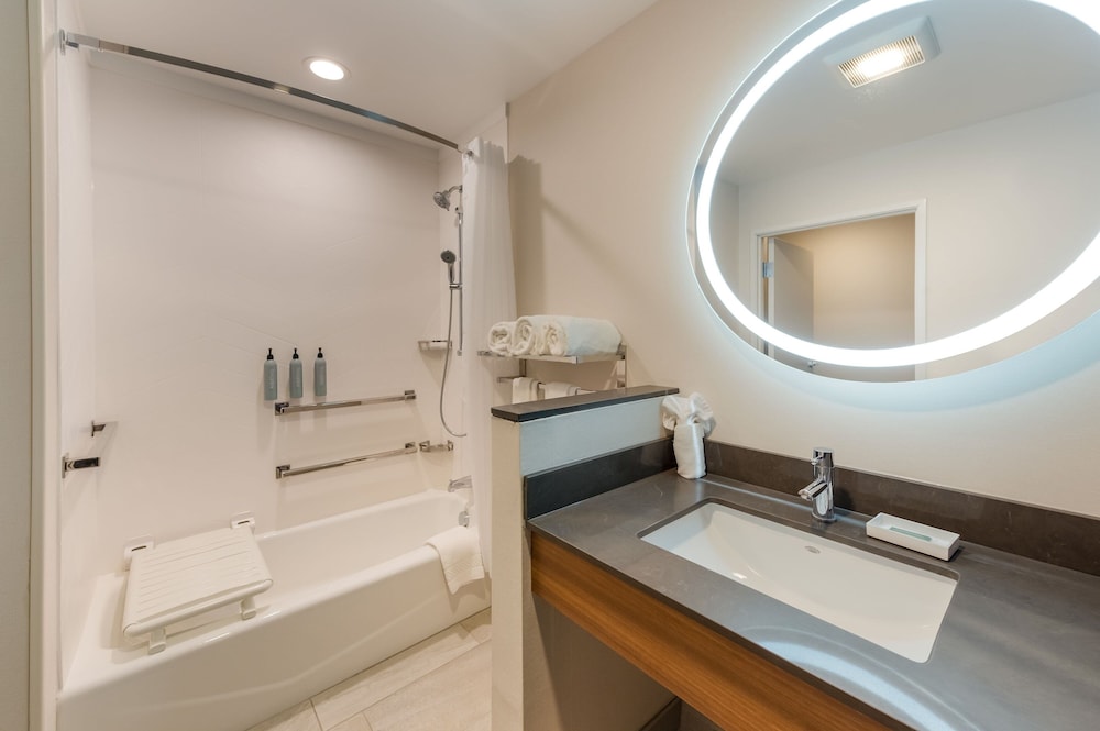 Fairfield Inn & Suites by Marriott Columbus Canal Winchester 17/20