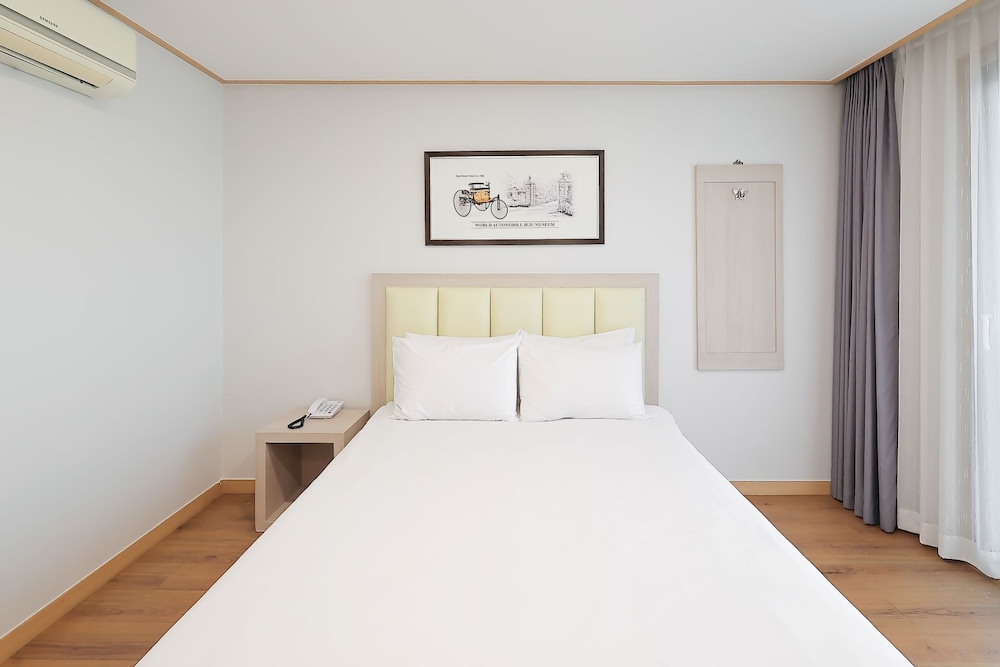 Shin Shin Hotel Jeju City 26/60