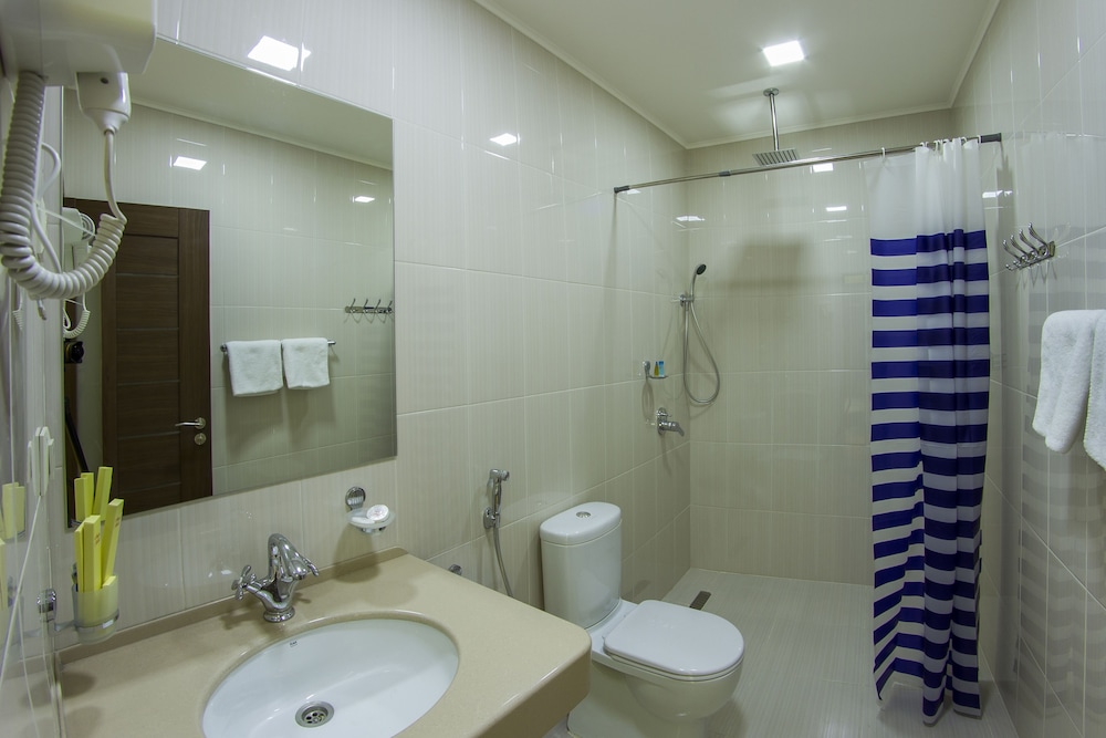 Inga Hotel Yerevan 50/50