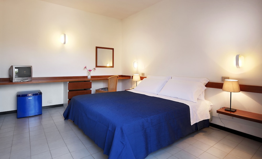 Athena Resort 7/50