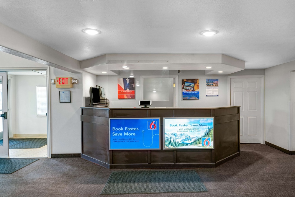 Lobby at Motel6 Idaho Falls, ID - Snake River, IDAHO FALLS - ID