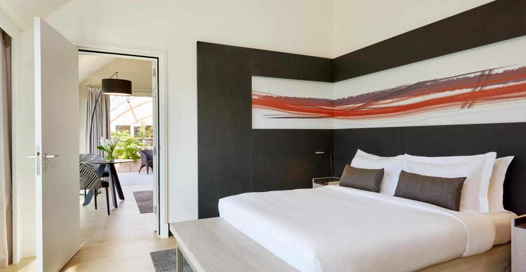 1 Bedroom, Rhone, Suite, King Bed, River View, Sofa