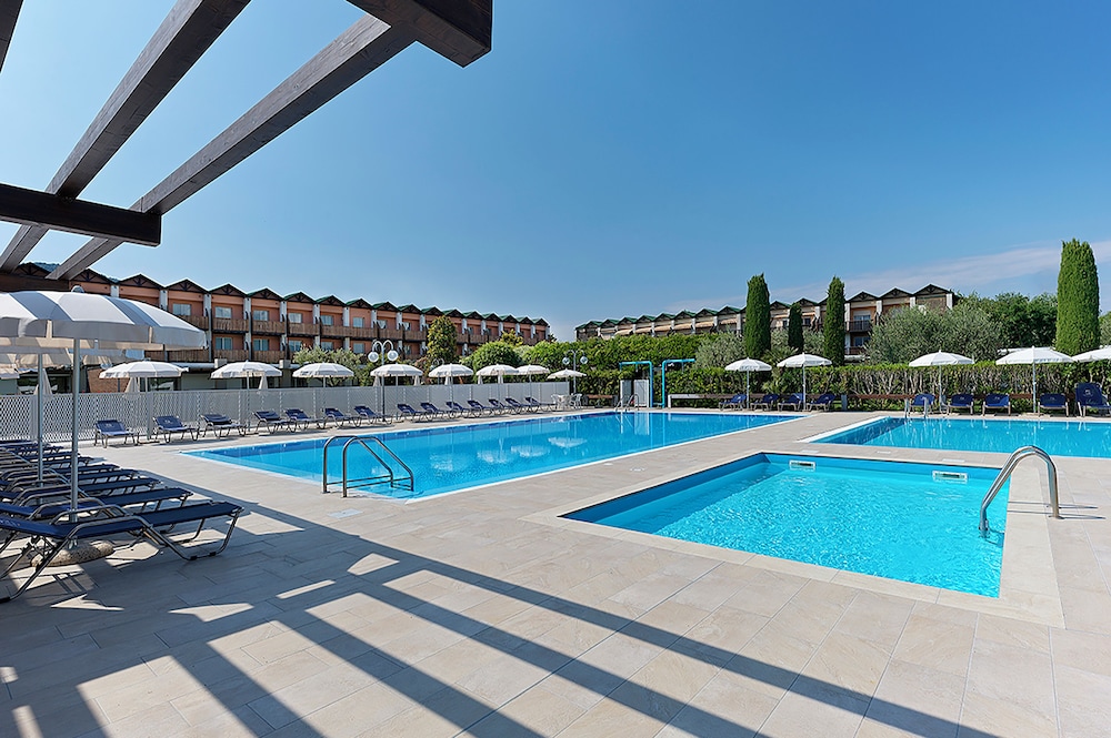 Iseolago Hotel 37/62