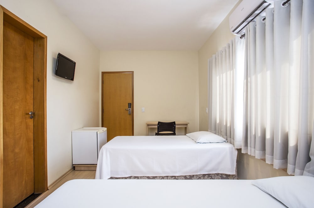 Standard, Twin Beds