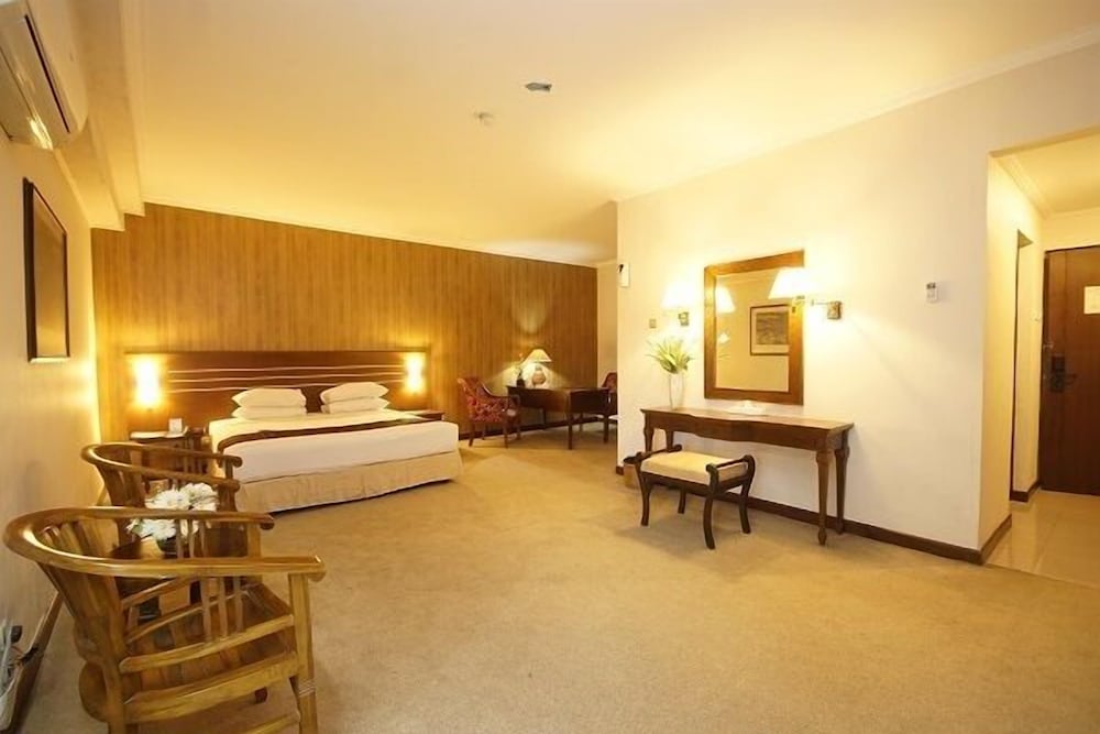 Bahari Inn Tegal 23/36