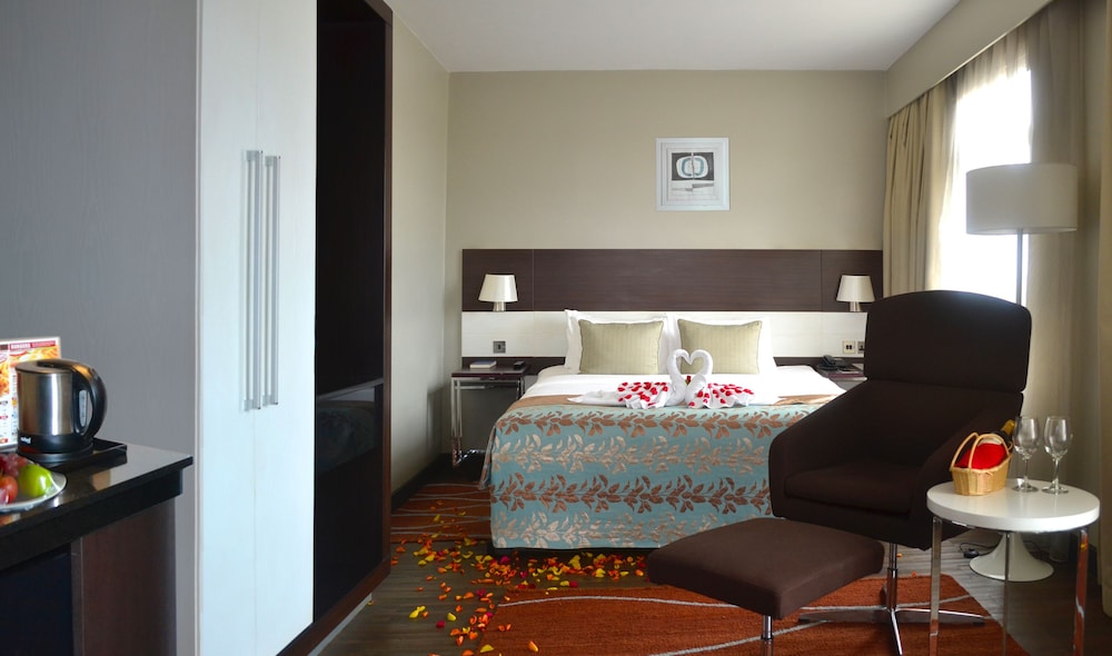 Eka Hotel 19/69