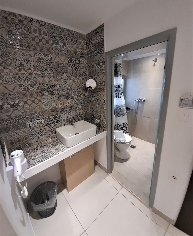 Elite Hotel 47/50