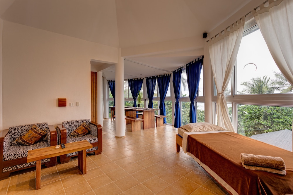 Aissatou Beach Resort 37/58