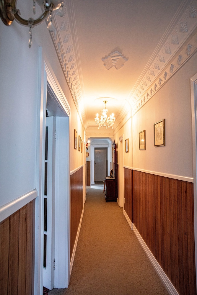 Richmond Guest House Bed & Breakfast 35/45