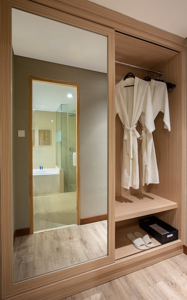 Aston Gresik Hotel & Conference Center 32/59