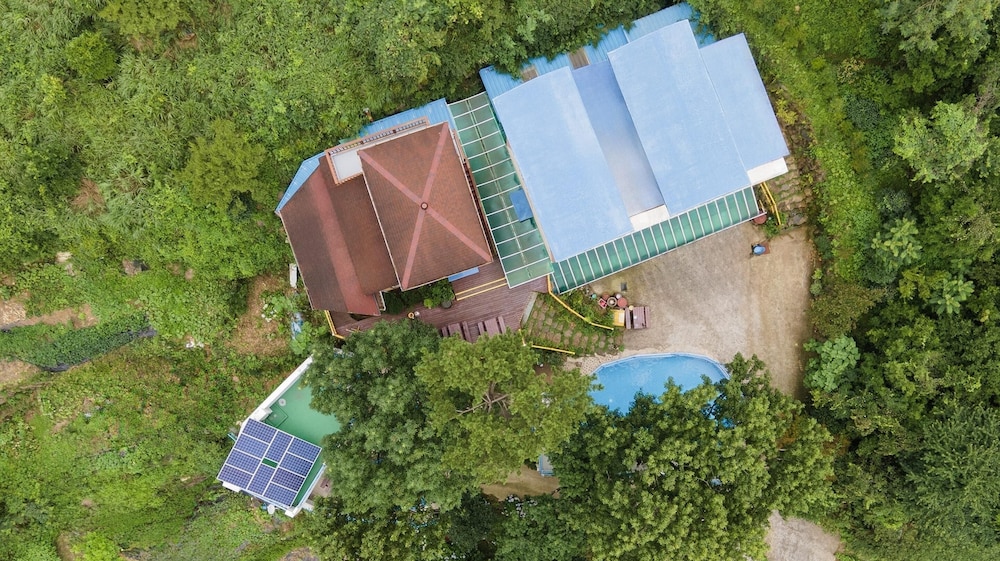 Tongyeong Blue House Pension 29/48