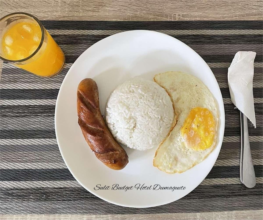 Sulit Budget Hotel 18/24