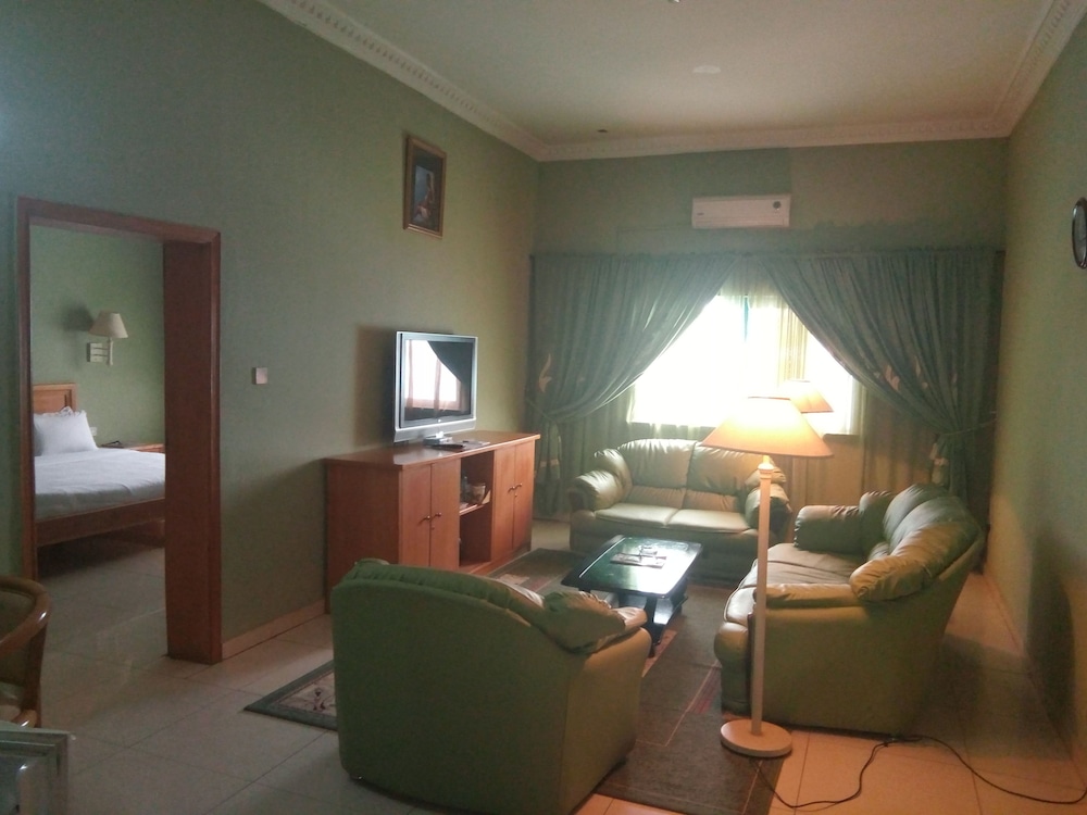 Asaa Pyramid Hotel 16/19