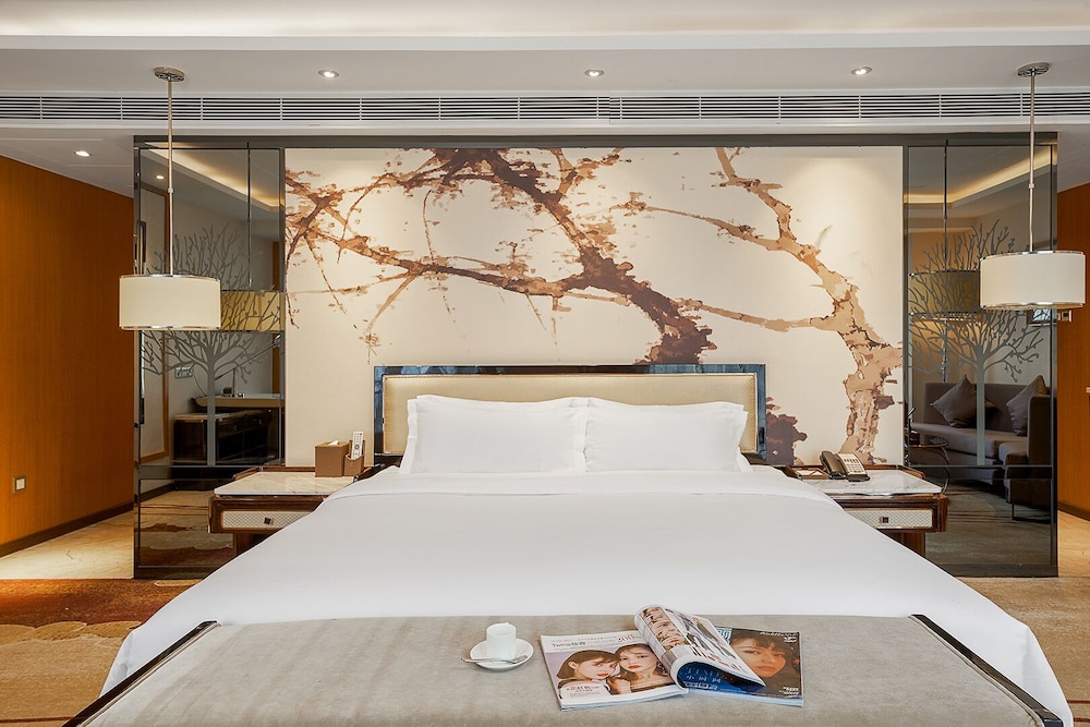 Manguo International Hotel 24/40