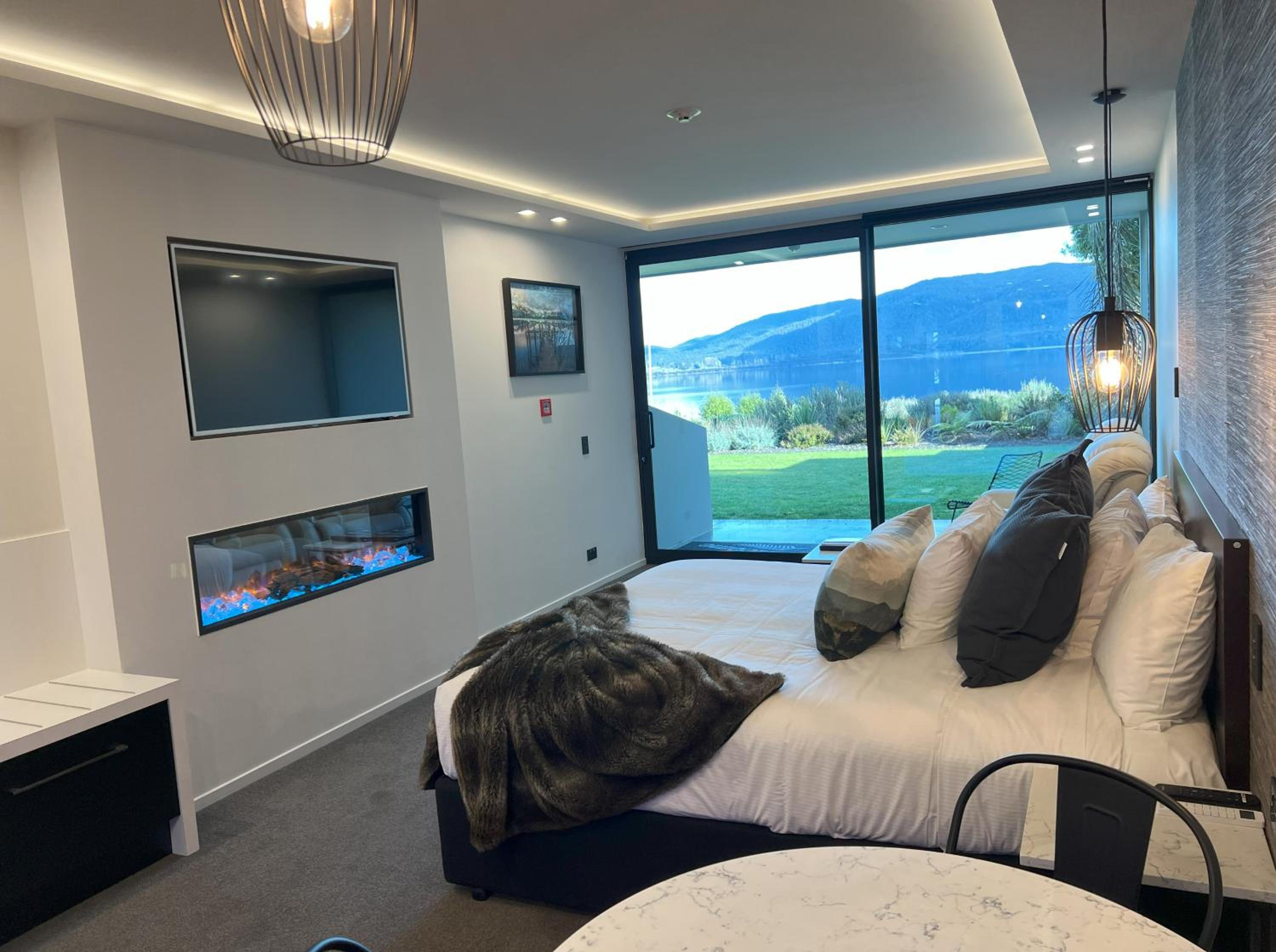Deluxe, Studio, Adult Only