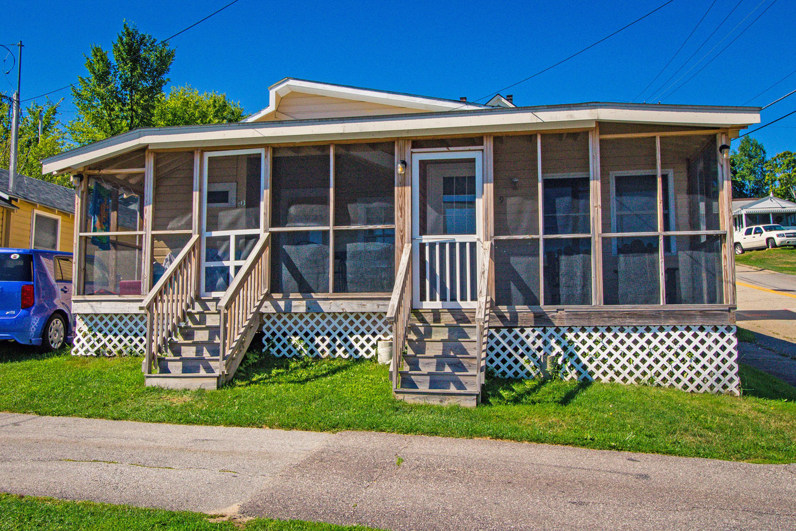 Half Moon Motel And Cottages 36/50