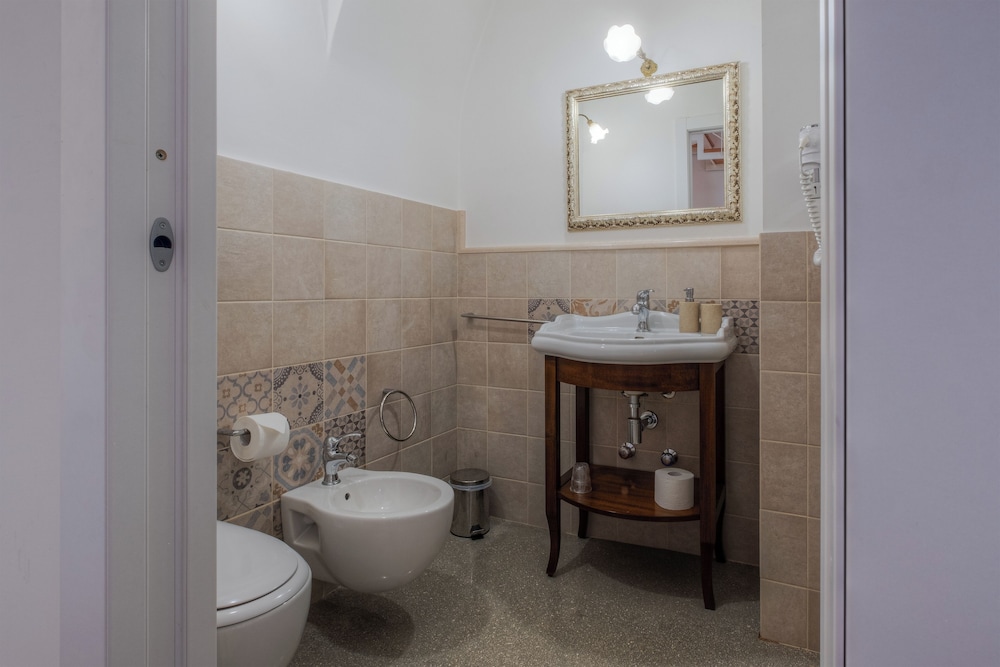 Relais Palazzo Vaglio 65/70