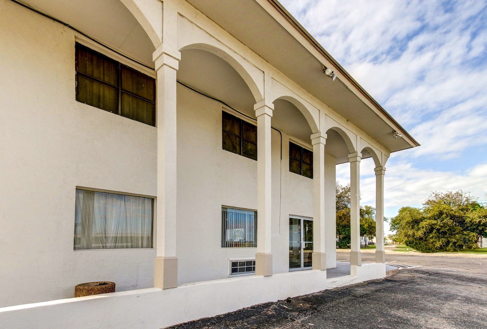 Motel6 Waco, TX - Lacy Lakeview in WACO - TX