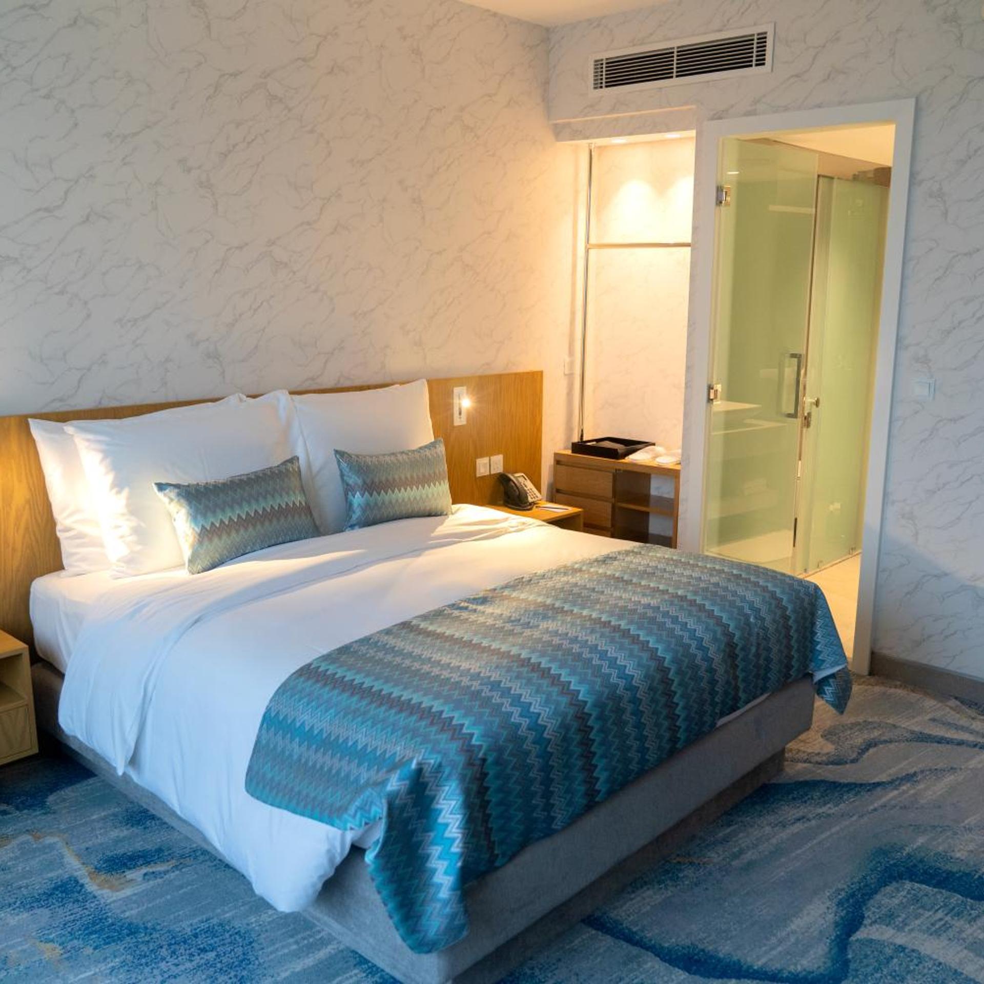 Style, Premium, Suite, Lounge Access