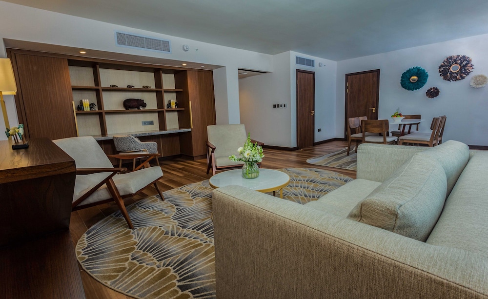 INTERCONTINENTAL LUSAKA 42/71