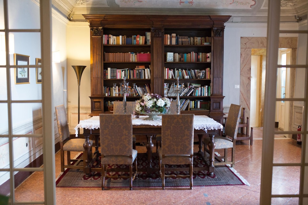 Hotel Villa Sermolli 37/50