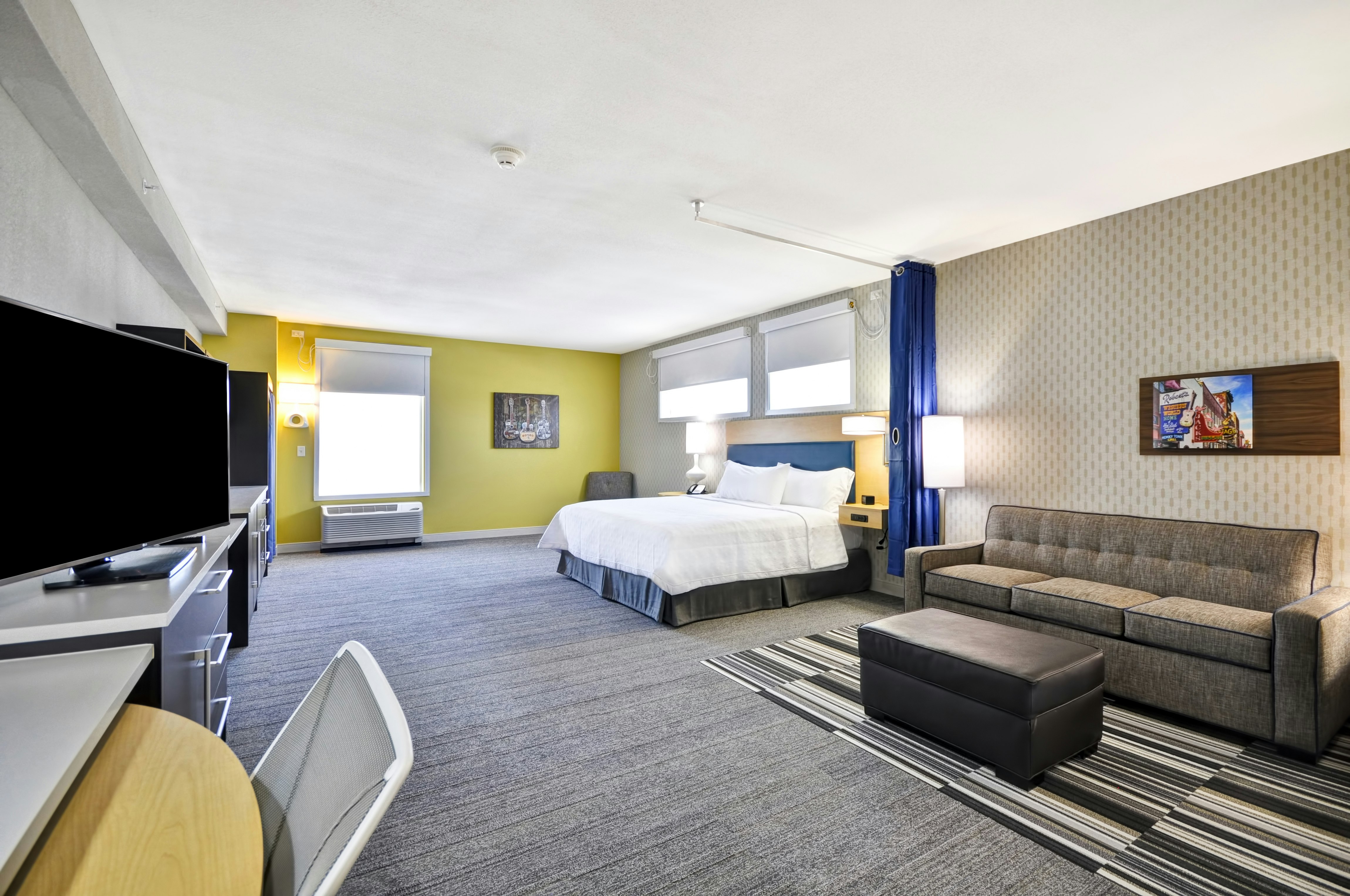 Studio, 2 Queen Beds, Accessible