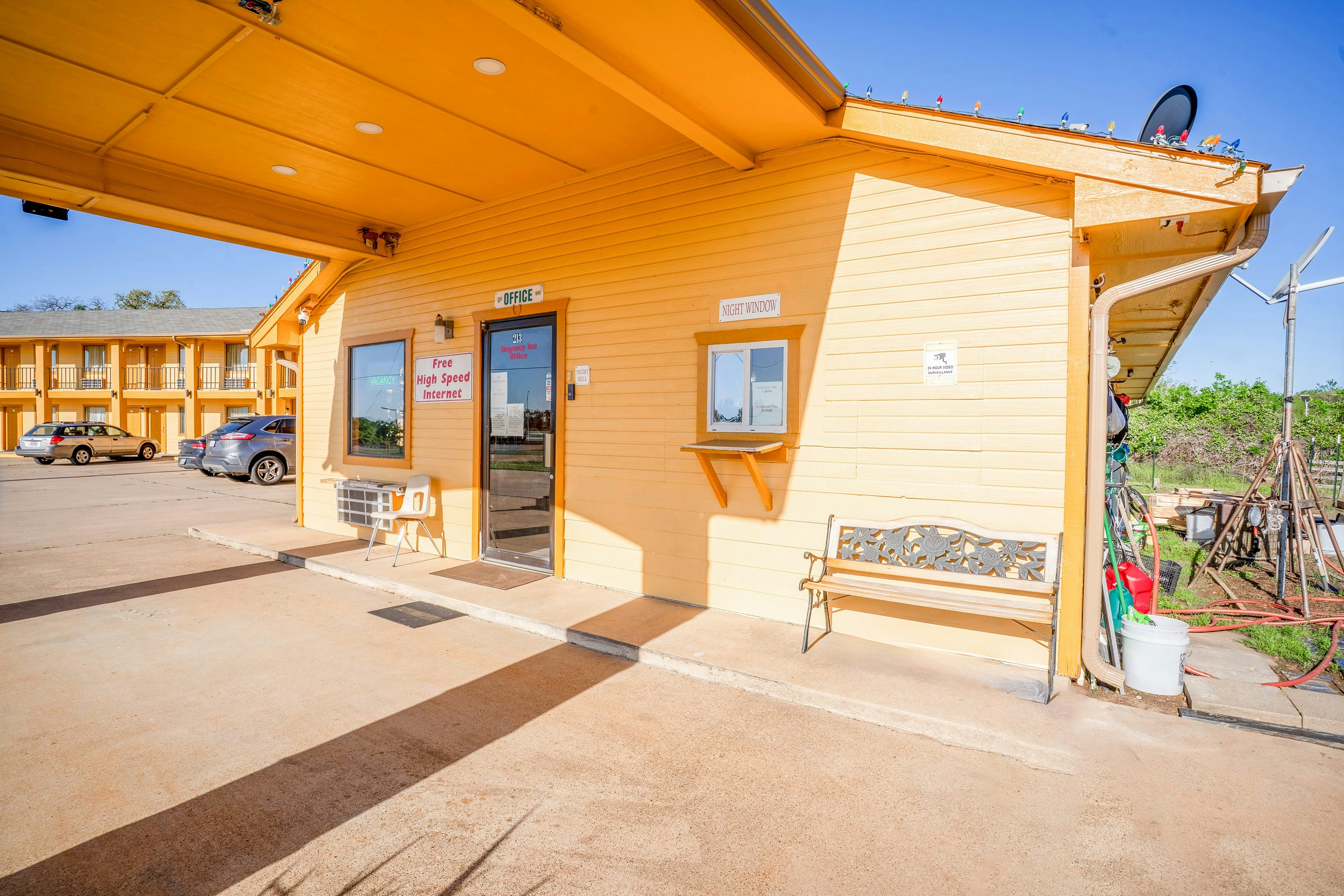 Regency Inn By OYO Rockdale TX 11/31