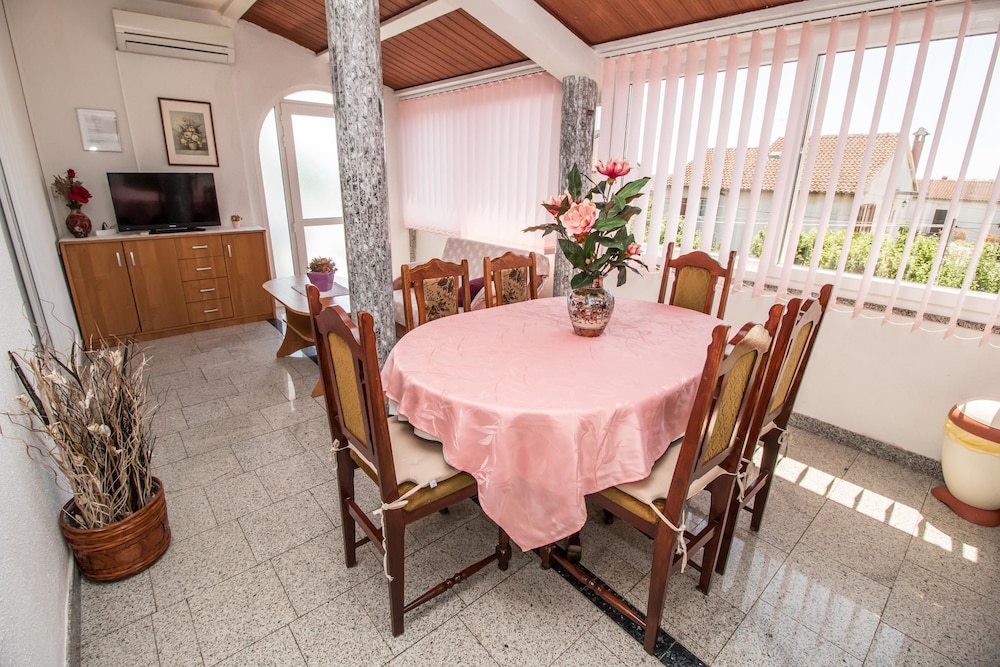 APARTMENT DIVNA 55/66
